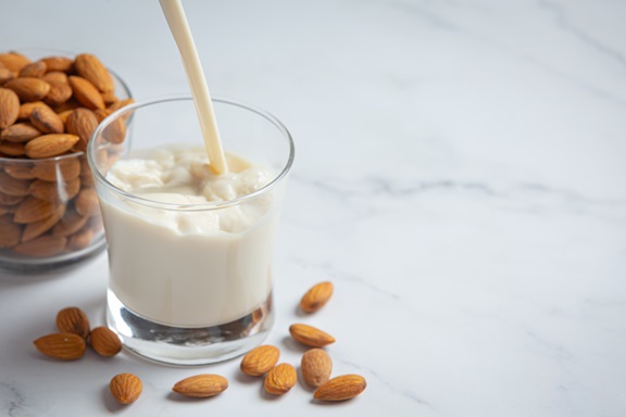 Comment faire son lait d’amande maison à partir d’amandes françaises ?